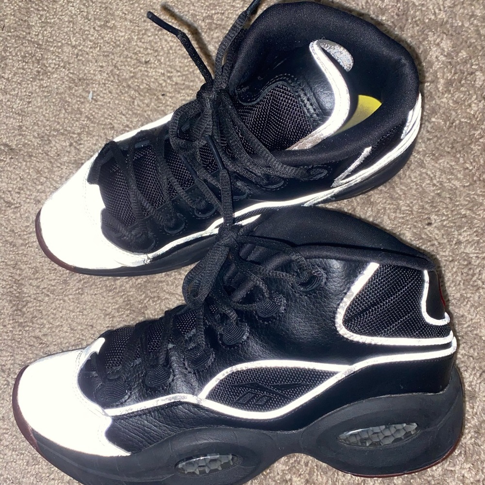 Reebok Question black red basketball shoes size 6